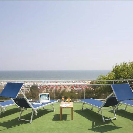 Hotel Nizza - Seaview Beachfront Park Hotel Риччоне Экстерьер фото